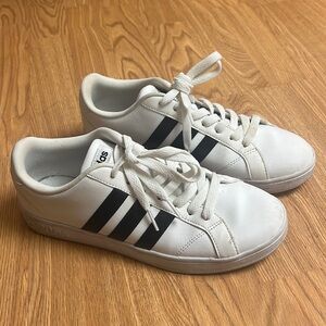 Adidas Tennis Shoes